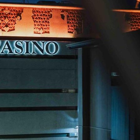 Casino Luxury Suite City Centre - Sleeps 5 크라이스트처치 외부 사진